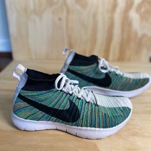 Nike MEN'S Free Train Force Flyknit